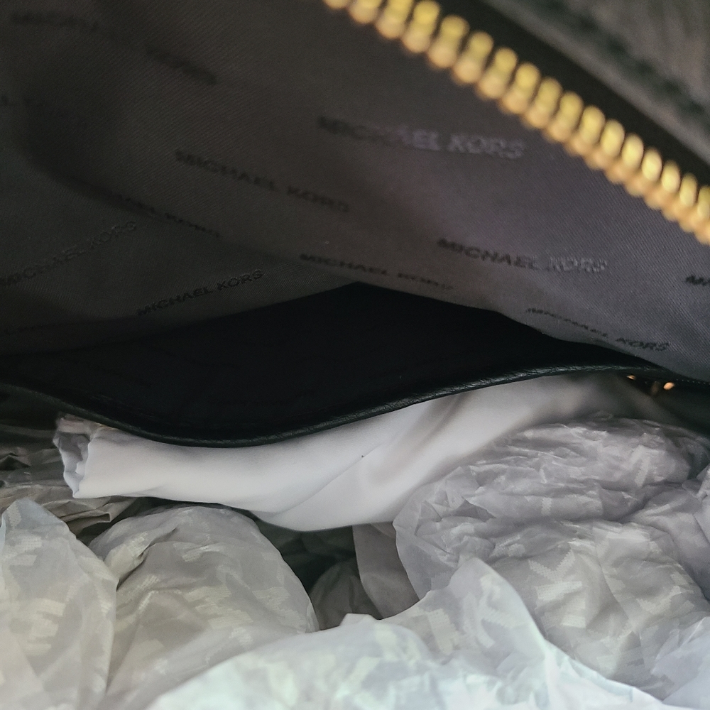 Michael kors backpack - Picture 10 of 11